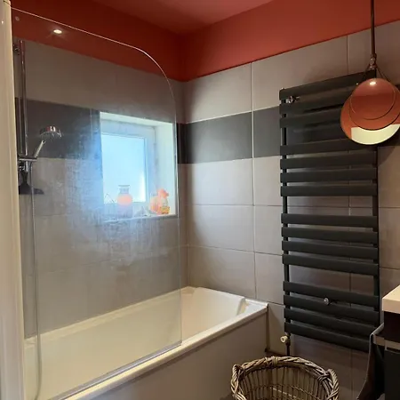 بيت للعطل Maison Semi Individuelle Avec Jardin أمبليتوز